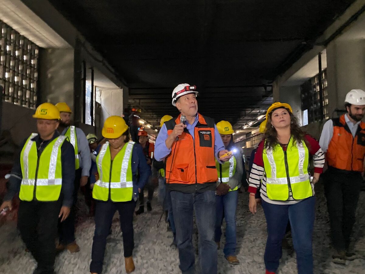 El titular del Metro explicó los principales porcentajes de avance de los trabajos que se realizan de Pantitlán a Salto del Agua.