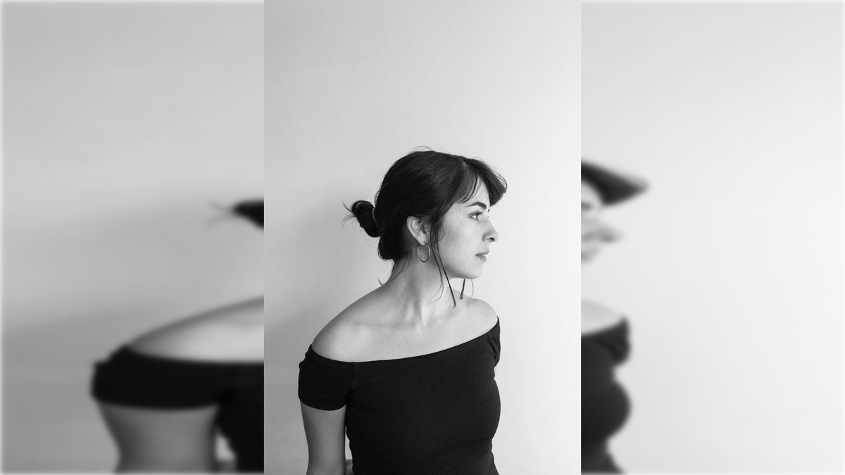 La autora nacida en la Ciudad de México aborda en esta novela una realidad alterna con referencias a problemas actuales. Foto: Especial