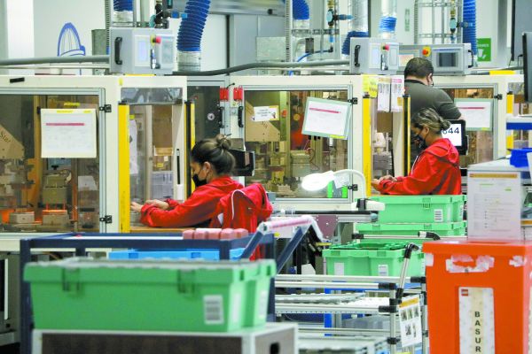 La Cámara de la Industria de Transformación reveló que empresas de NL enfrentan escasez de técnicos especializados. L. ROCHA