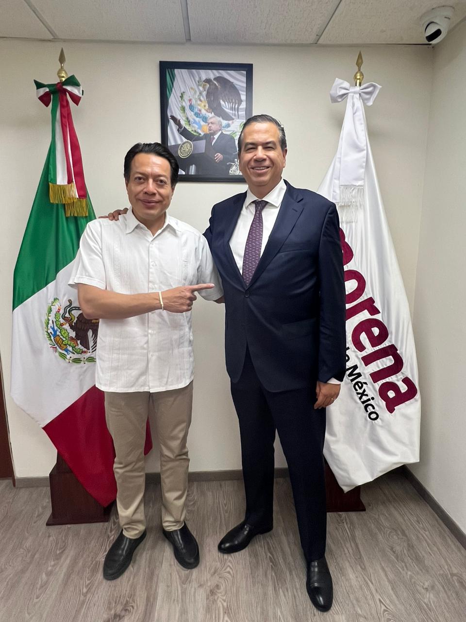 Ricardo Mejía Berdeja con Mario Delgado en MORENA (Cortesía)