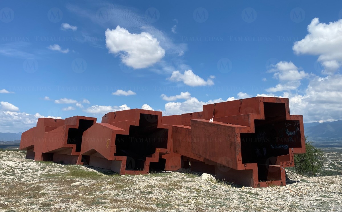 Cruz Monumental en Tula, Tamaulipas. (Antonio Hernández)