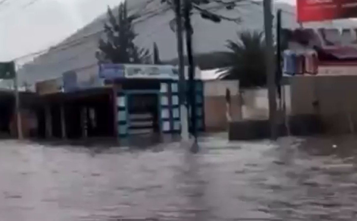 En algunos puntos el agua alcanzó hasta 70 centímetros. (Especial)