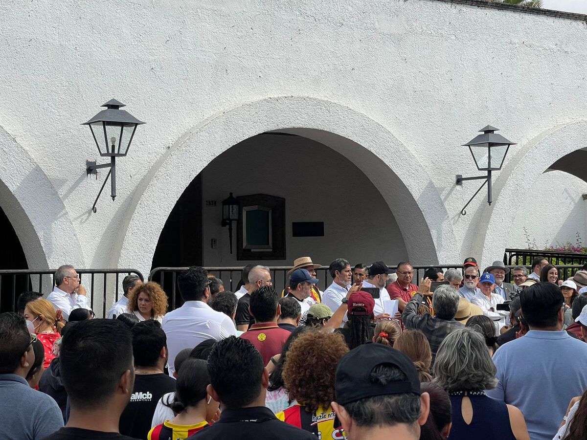 En esta marcha número 174 el contingente estuvo conformado por docentes, rectores de todas las universidades. (Karla Rodríguez)