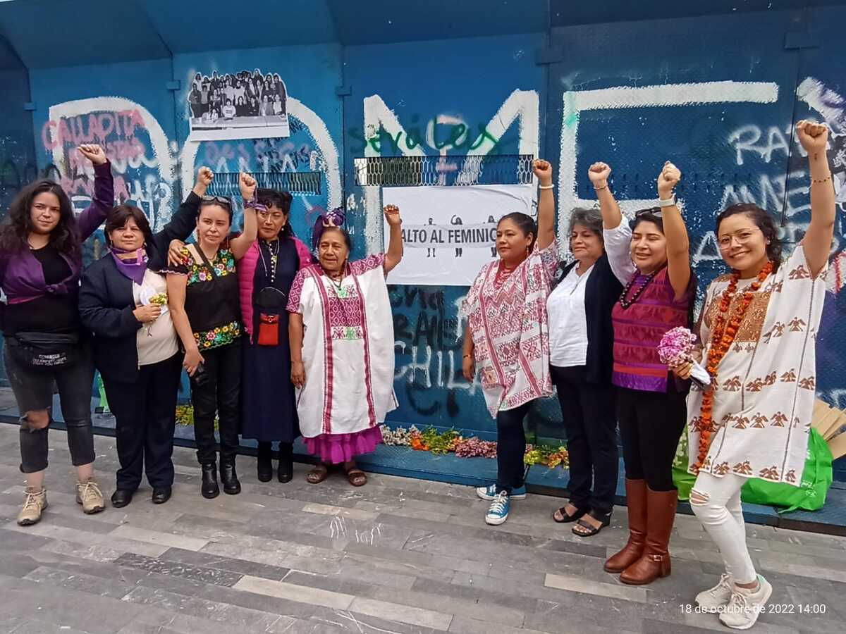 Señalaron que la ofrenda es una “ofrenda por la vida” por aquellas mujeres que fueron privadas de la vida.