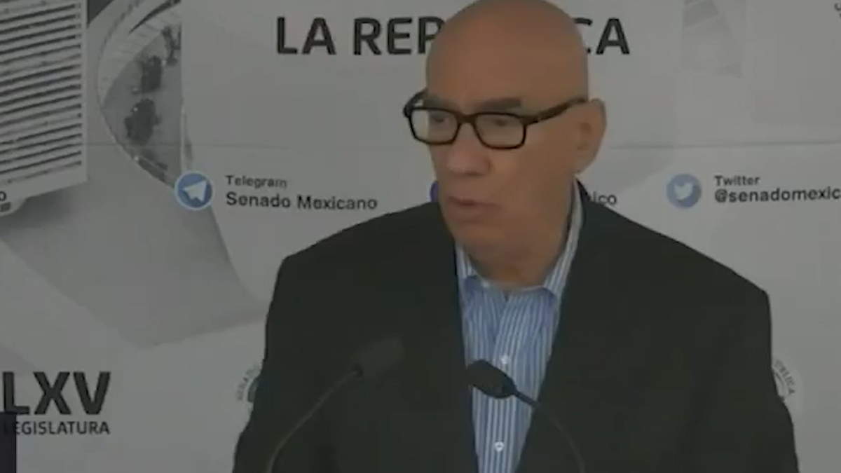 Dante Delgado arremete contra titular de Segob por cabildear con congresos locales