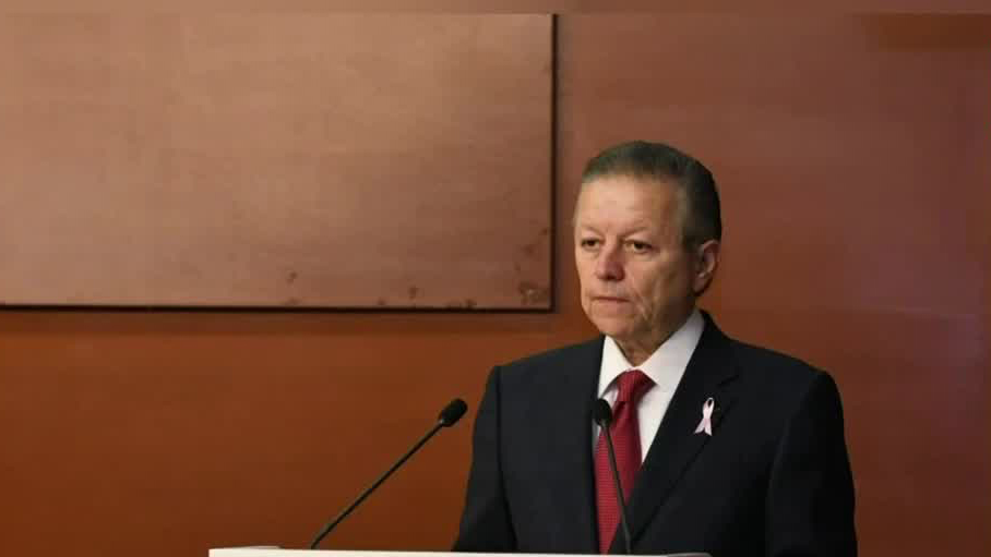 En riesgo, derechos de mujeres por grupos que anteponen creencias religiosas: Zaldívar