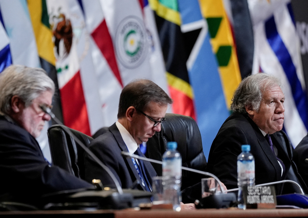El secretario general de la OEA, Luis Almagro, en reunión. (Reuters)