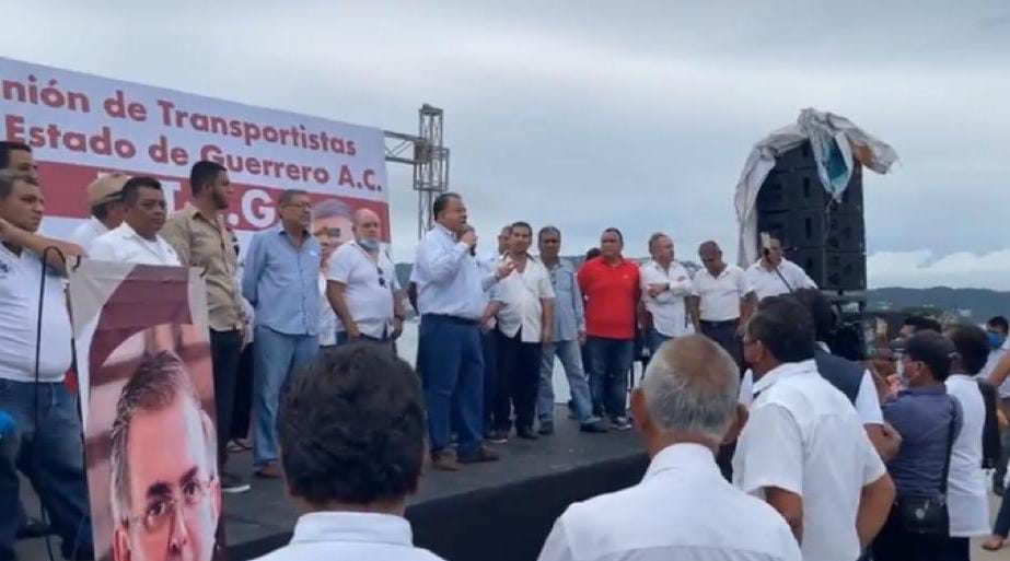 Los transportistas están a favor de Marcelo Ebrard. (Javier Trujillo)