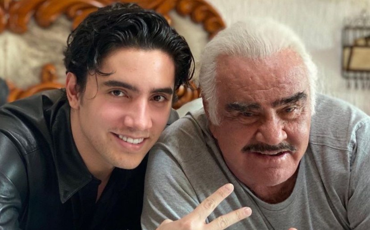 Alex extraña a su abuelo Vicente Fernández (Instagram)