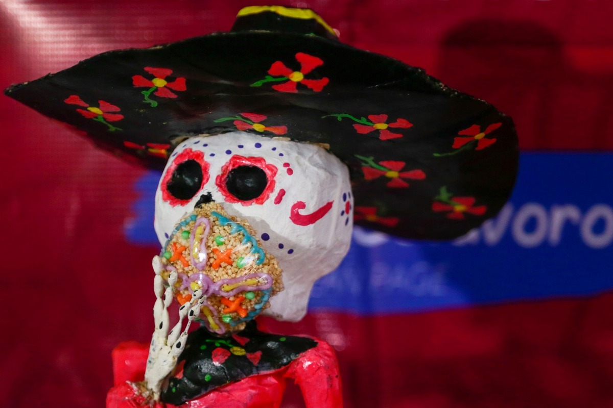 Calaveritas de amaranto endulzarán la ofrenda de Día de Muertos | Andrés Lobato