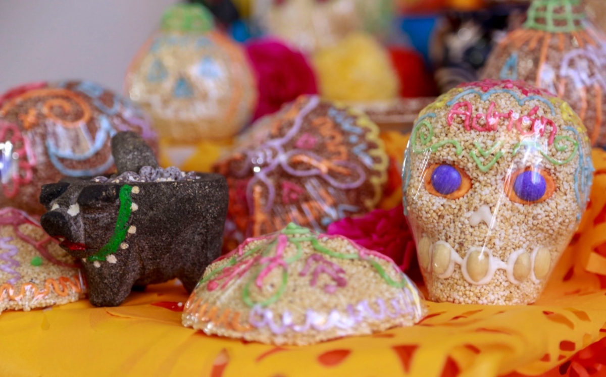 Calaveritas de amaranto endulzarán la ofrenda de Día de Muertos | Andrés Lobato