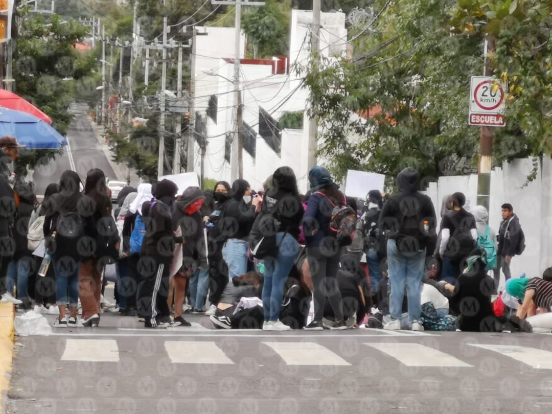 Convocaron a una marcha separatista a la que nombraron CCH No Me Cuida, Me Cuidan Mis Amigas.