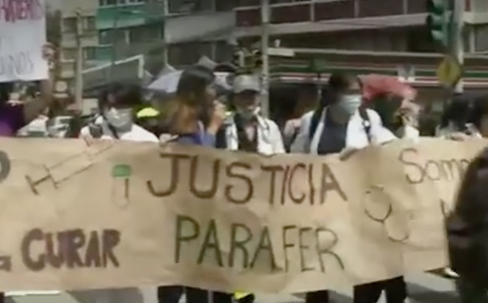 Estudiantes de medicina piden liberar a su compañero