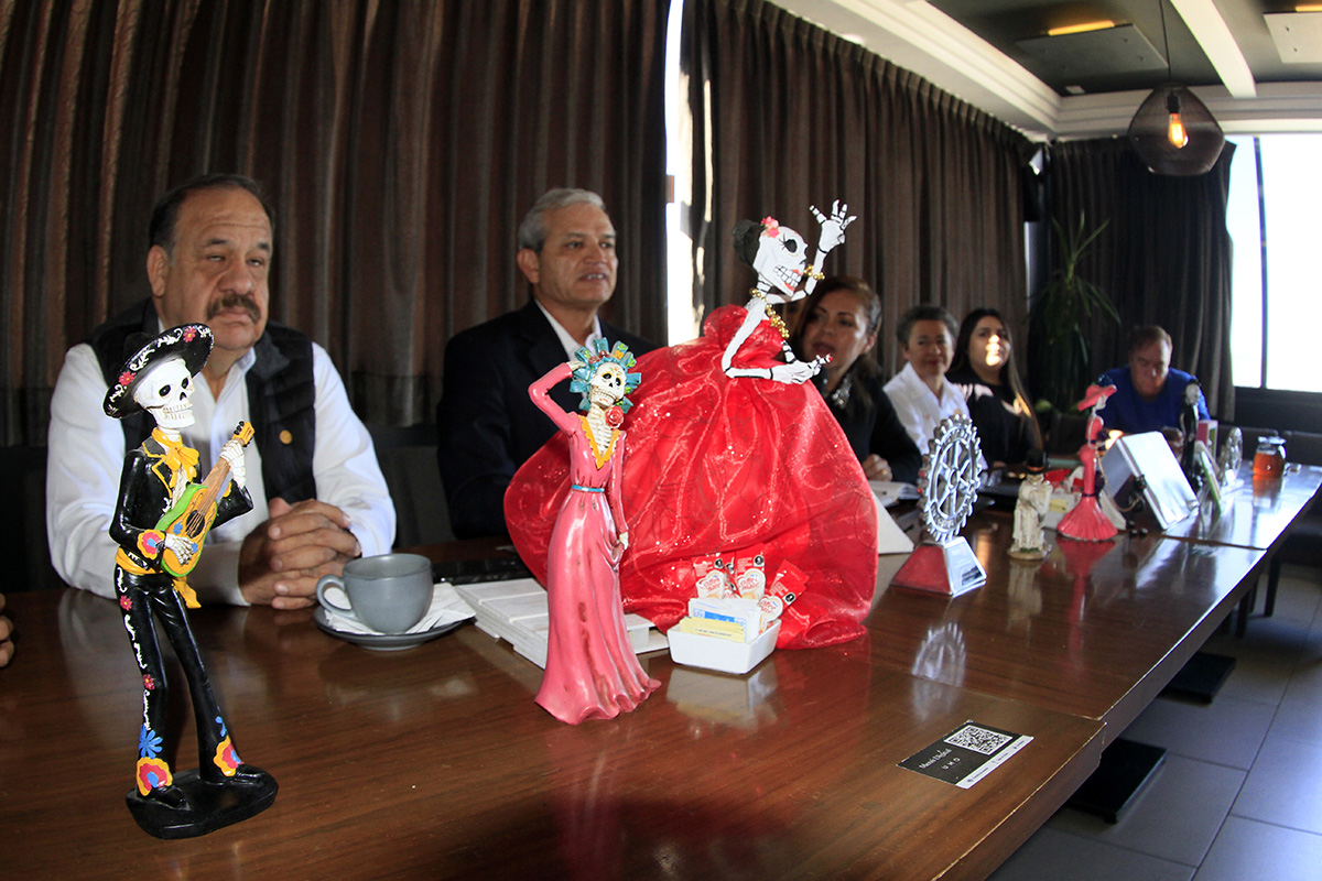 ¡A mover el esqueleto! Primer 'Gran Desfile y Concurso de Catrinas Lagunero' en Torreón. | Mauricio Román