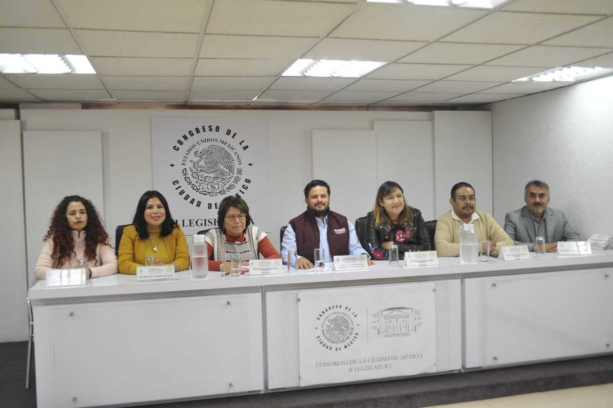El diputado Alberto Martínez Urincho, se dijo preocupado por la actitud de los legisladores panistas, al atentar en contra de una de las iniciativas d