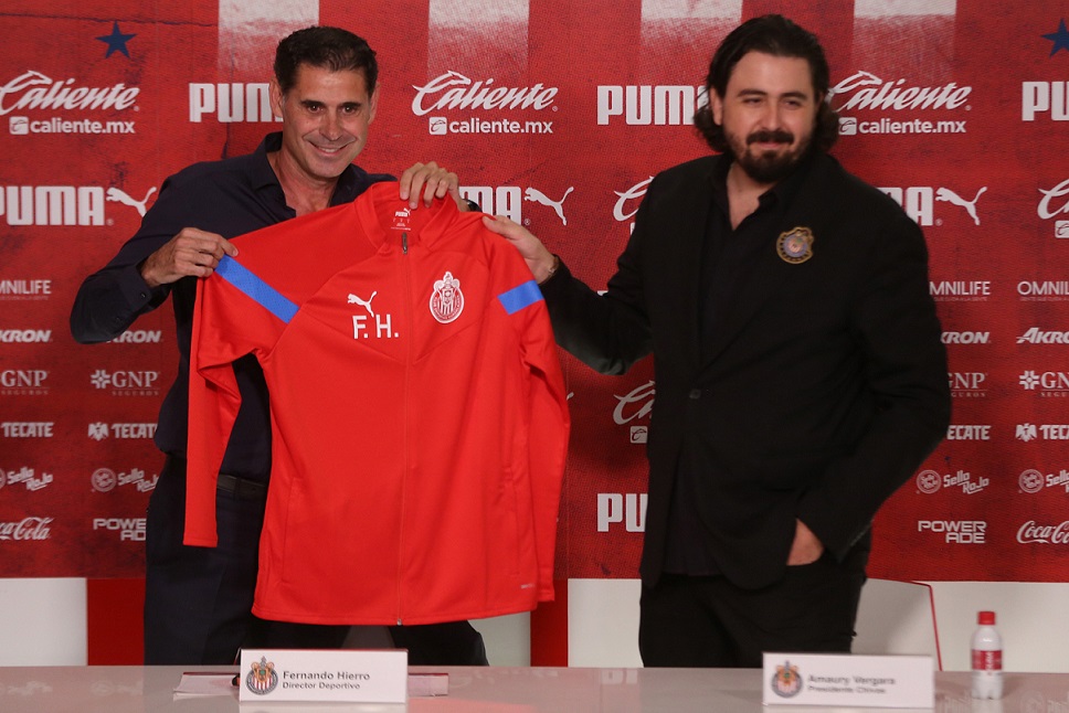 Fernando Hierro es presentado como nuevo director deportivo de Chivas (Fernando Carranza)