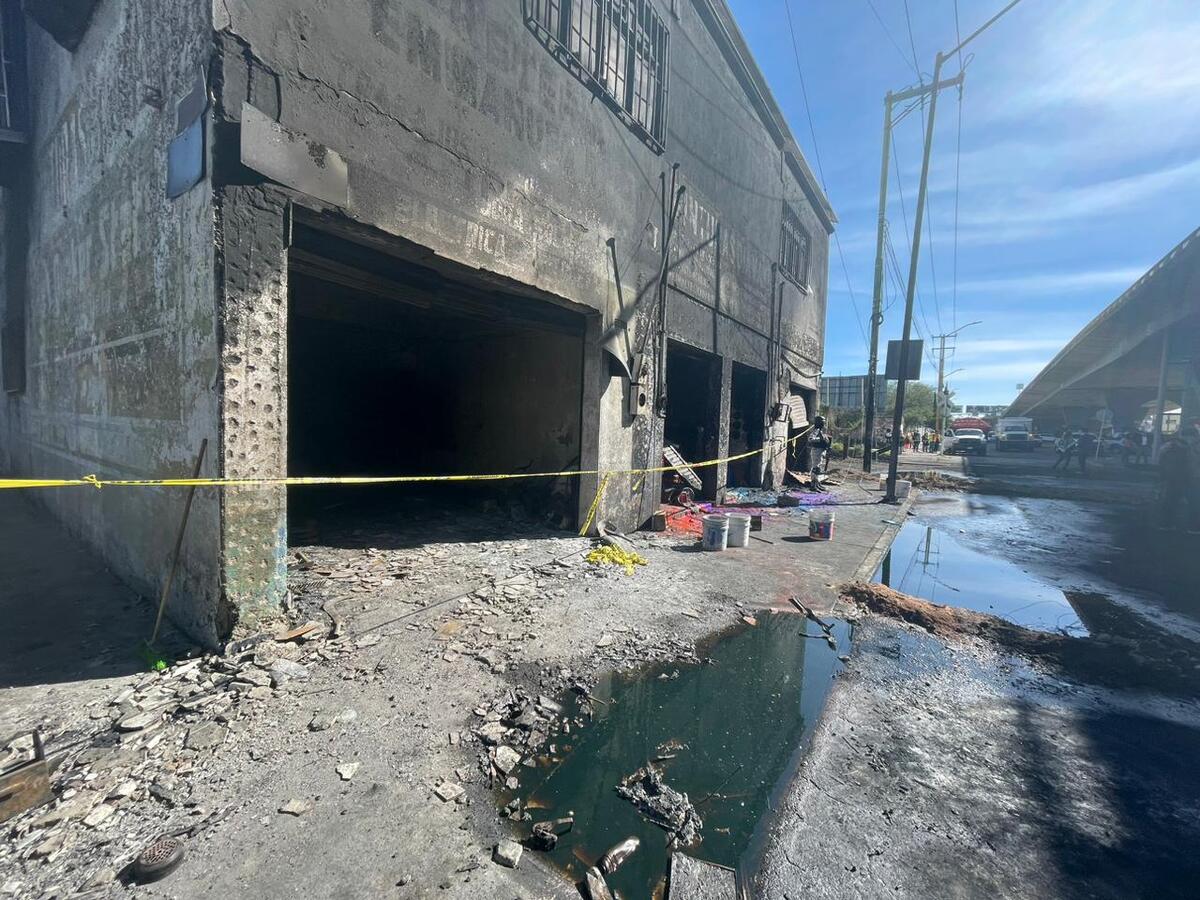 Mil 500 personas son evacuadas por explosión de pipa en Aguascalientes (karla Victoria Rodríguez)