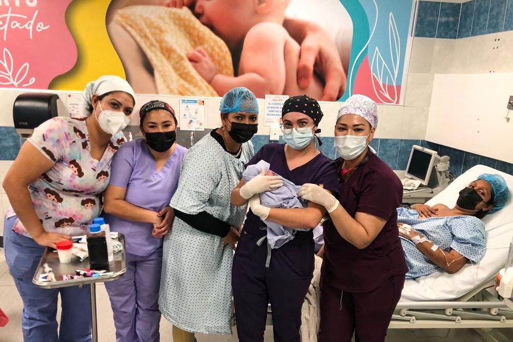 Se registra el primer parto humanizado en Sala Labor Parto y Recuperación del HMIELM (Cortesía)