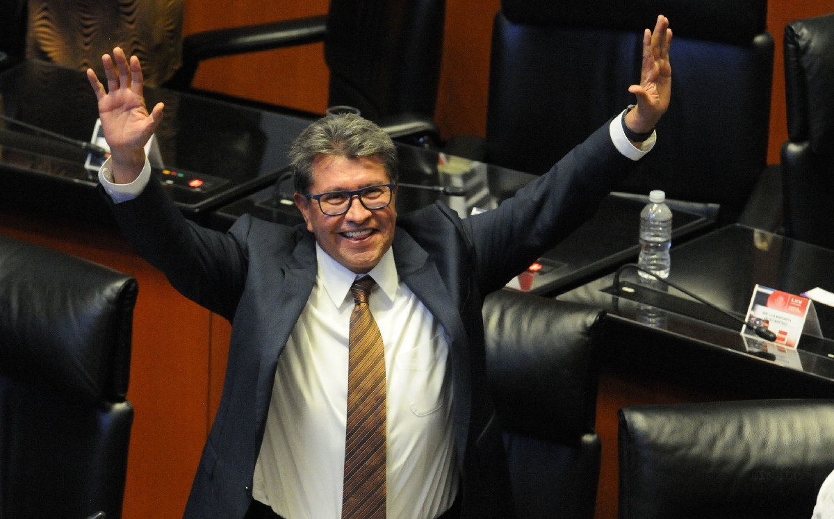 Ricardo Monreal, senador de Morena, celebra la aprobación de un dictamen. | Cuartoscuro