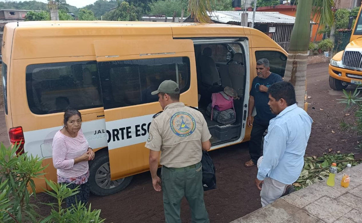Jalisco se alista para el paso del huracán Roslyn (Cortesía)