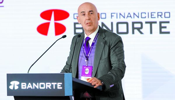 El directivo destaca el ahorro de los clientes.OMAR FRANCO