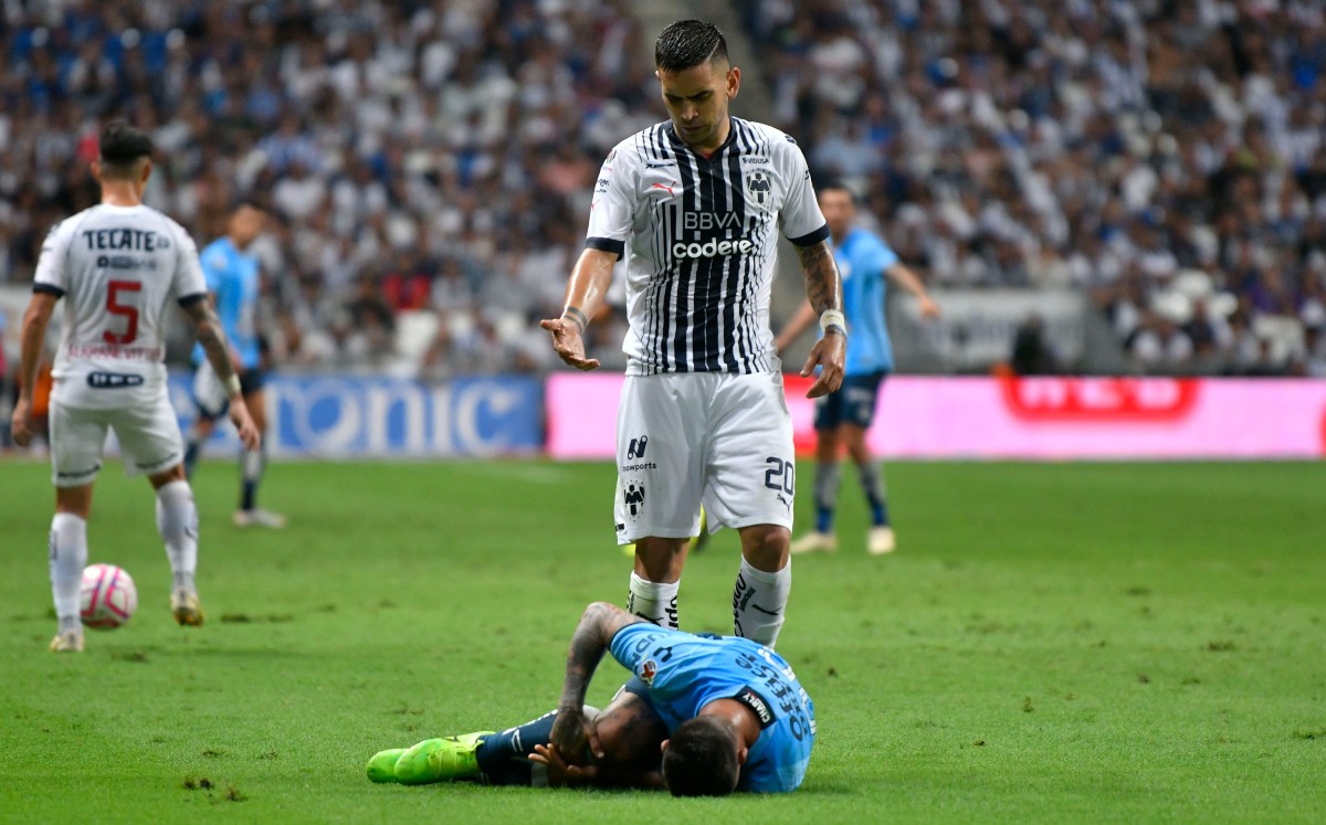Sebastián Vegas le pegó fuerte a Guzmán (Imago7)