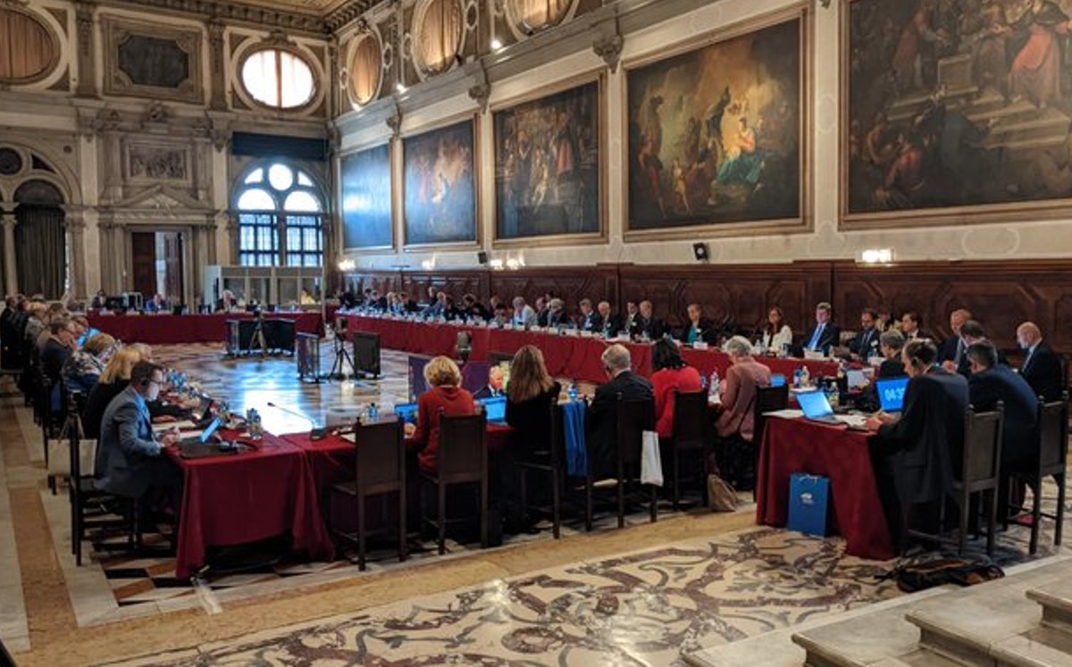 Comisionados viajaron a México y se reunieron con funcionarios del país. | Twitter