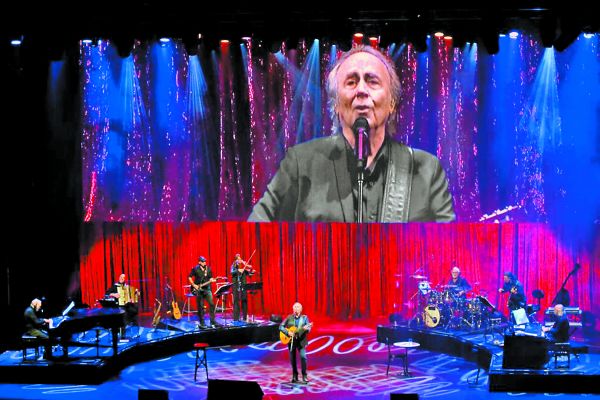 El concierto fue nostálgico para cientos de personas en la Alhóndiga de Granaditas. Ariel Ojeda