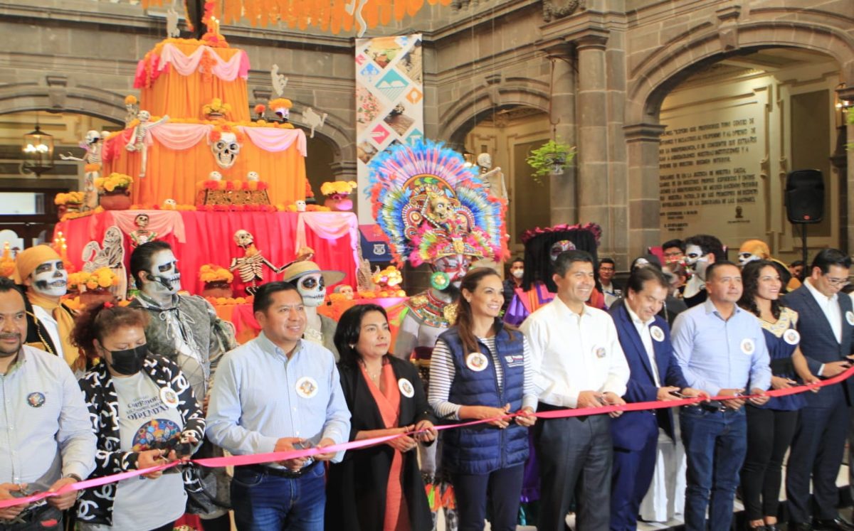 Inauguran el Segundo Corredor de Ofrendas 2022 en Puebla | Andrés Lobato