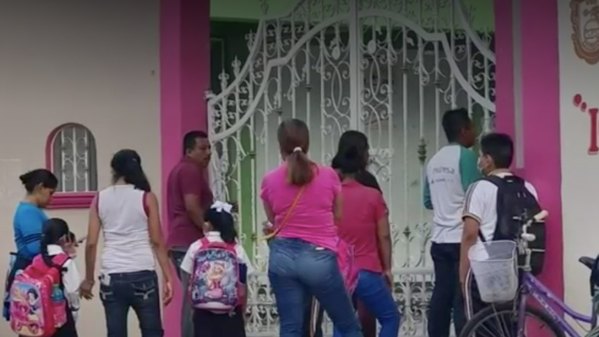 Regresan a clases en San Miguel Totolapan en Guerrero tras masacre ...