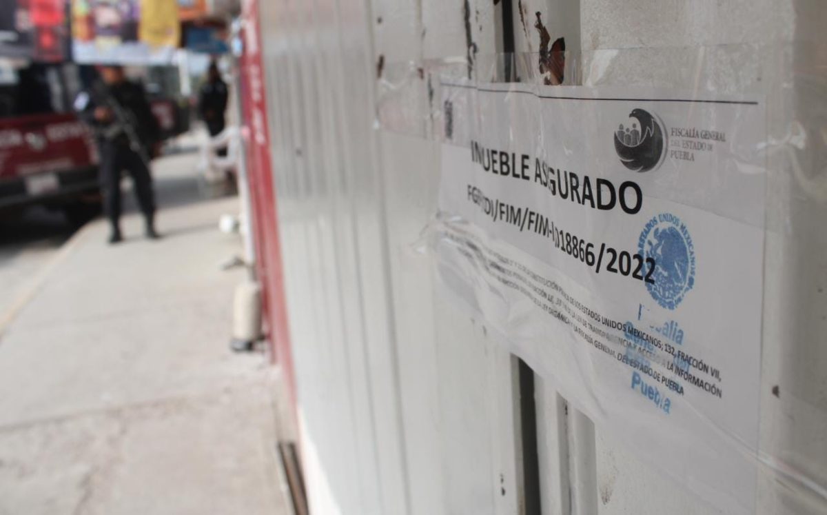 Clausuran 'tienditas' frente al Cereso de San Miguel | Alfredo Fernández