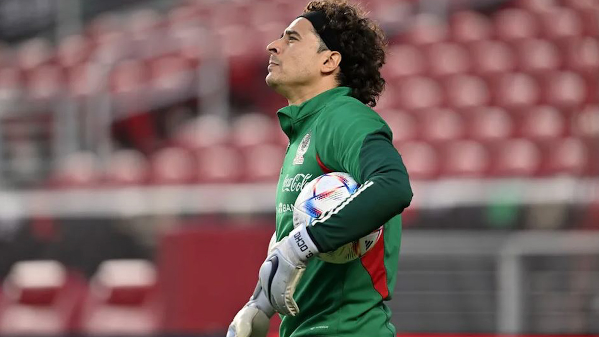 Guillermo Ochoa pone mira en Qatar 2022 y se reporta con el Tricolor
