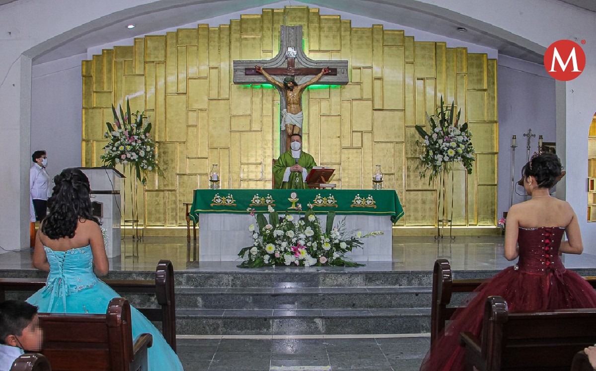 Adolescentes de casa hogar tienen quinceañera en Ciudad Madero.