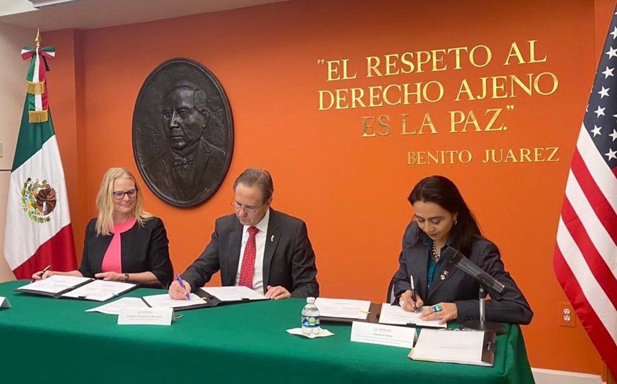 Esteban Moctezuma firmó el memorándum a nombre de la SRE. | Twitter