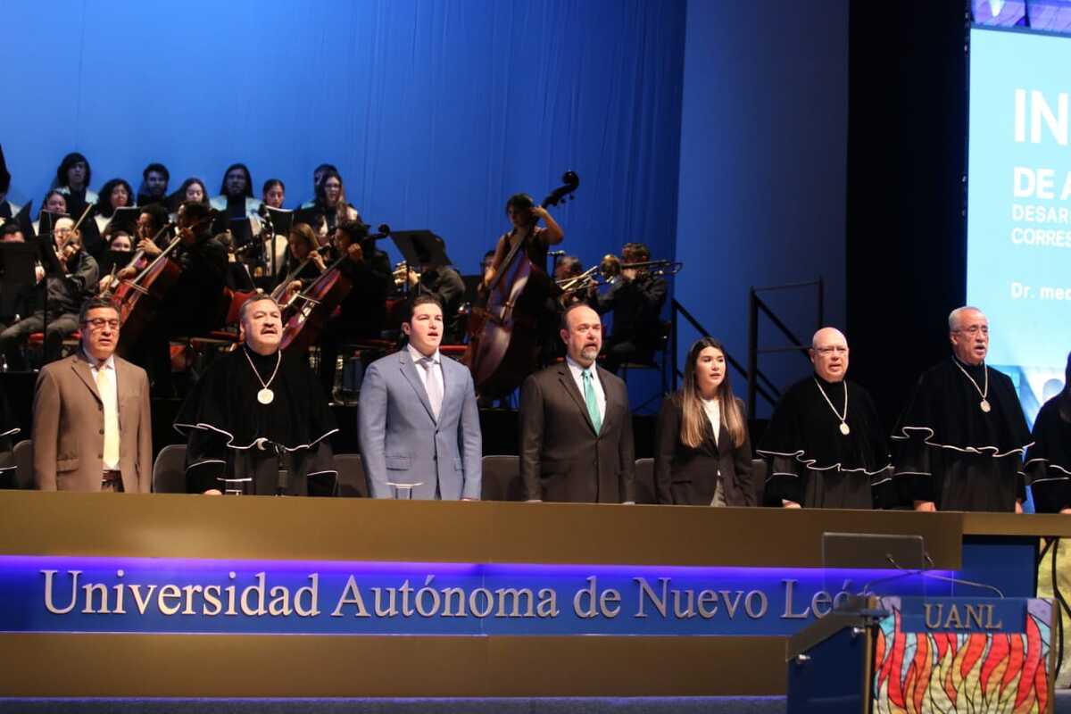 El gobernador asistió a  la apertura de trabajos del Quinto Congreso Nacional de Investigación sobre Educación Normal. Foto: Raúl Palacios