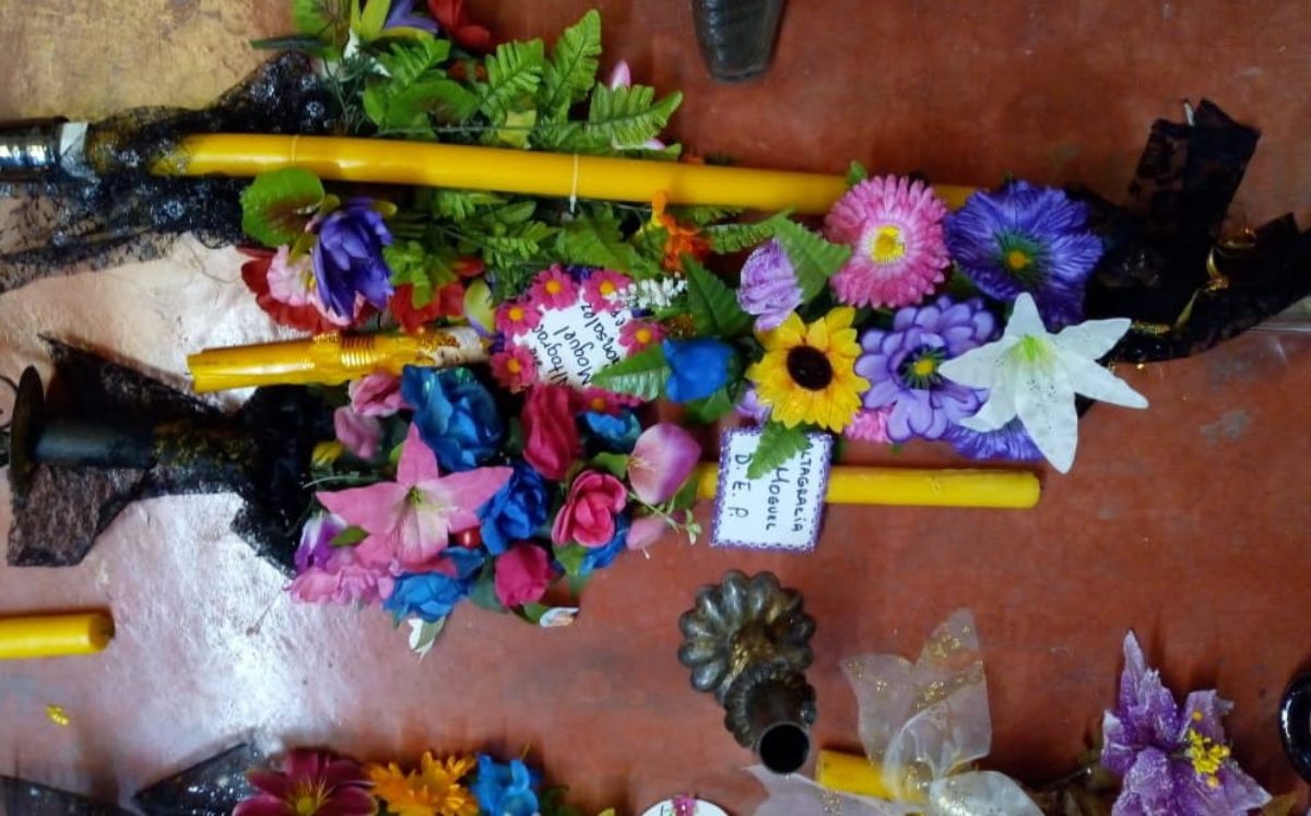 Ceras decoradas, el detalle que se preserva en  los altares de Chilac | Apolonia Amayo
