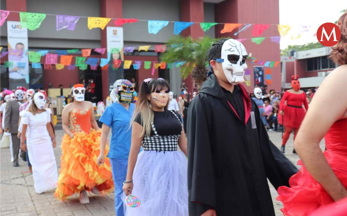 Estudiantes de la UAT realizan viejada por Día de Muertos. (Pablo Reyes)