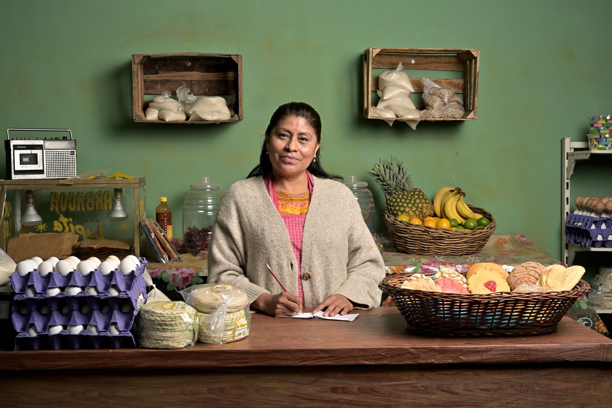 En México, seis de cada 10 tienditas son atendidas por una mujer; estos comercios dan sustento a más de 3 millones de familias en el país. (Cortesía)