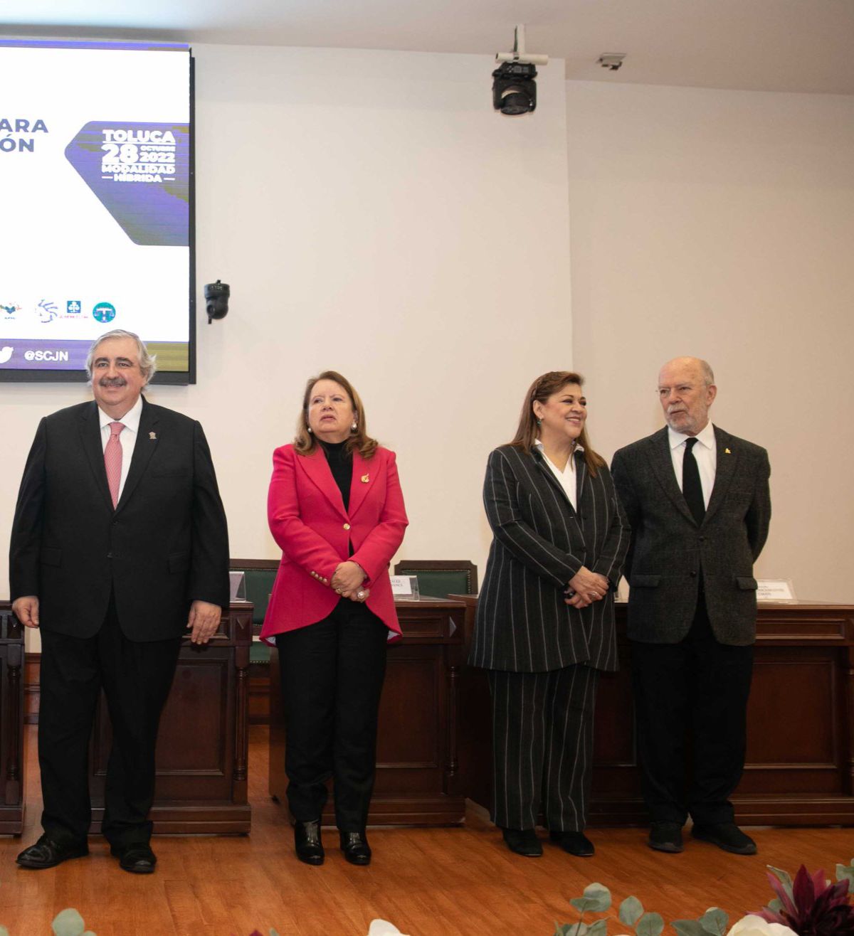 El ministro González Alcántara Carrancá rechazó que los jueces busquen ser vistos como un gobierno. (Especial)