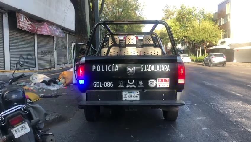 Policía de Guadalajara acudió a avenida Javier Mina (Juan Carlos Munguía)