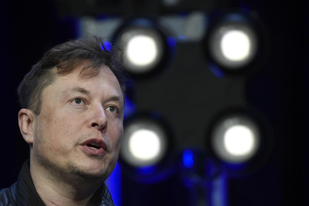 Elon Musk, el hombre más rico del mundo, no ha detallado sus planes para Twitter (AP)