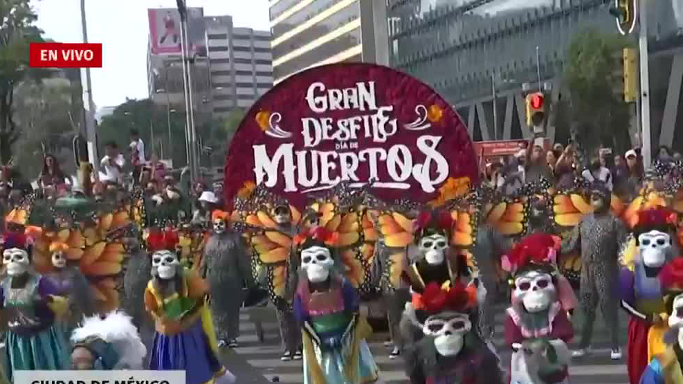 Inicia desfile de Día de Muertos 2022