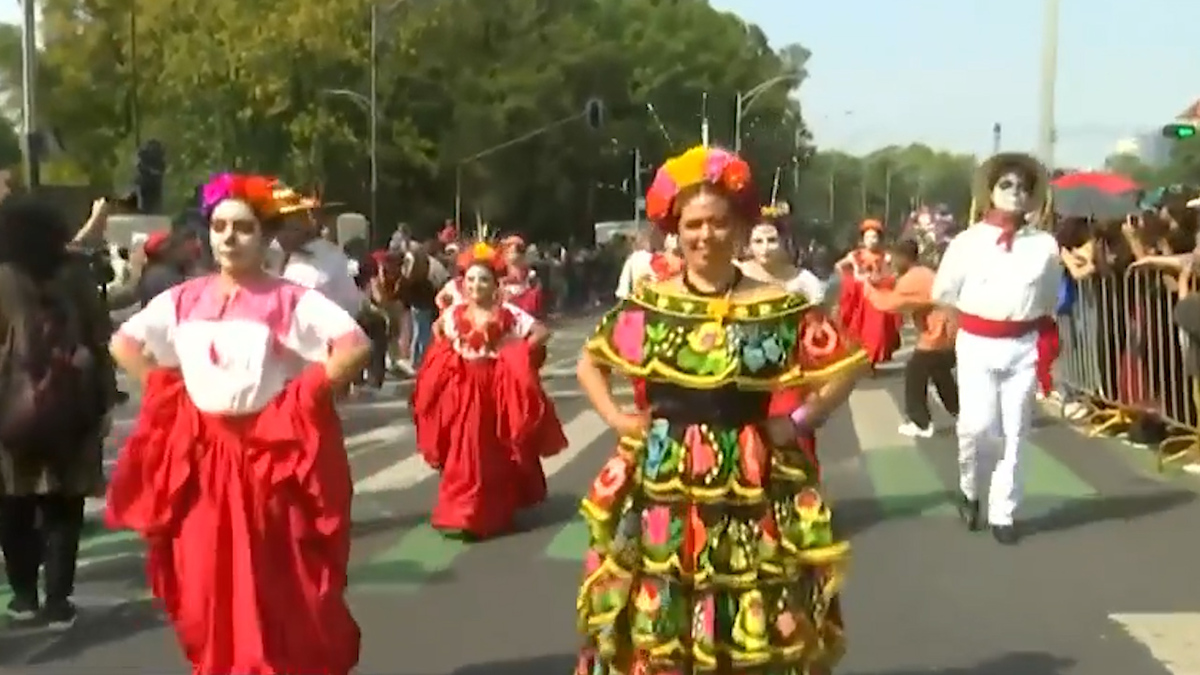 Inicia procesión por el Día de muertos en CdMx