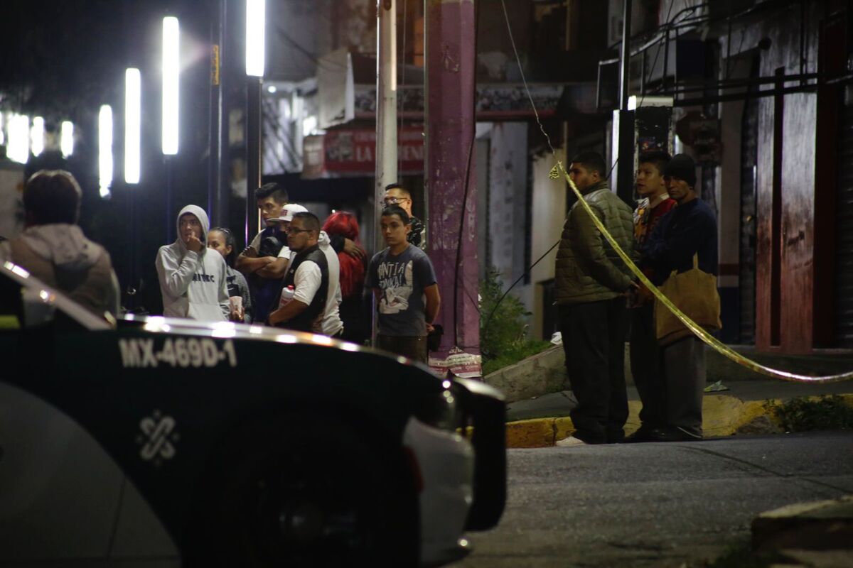 Los jóvenes viajaban a bordo de una motocicleta y fueron embestidos por un camión de carga | Enrique Luna