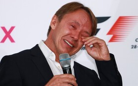 Adrián Fernández fue reconocido en el Muro de Honor en el autódromo Hermanos Rodríguez (Imago7)