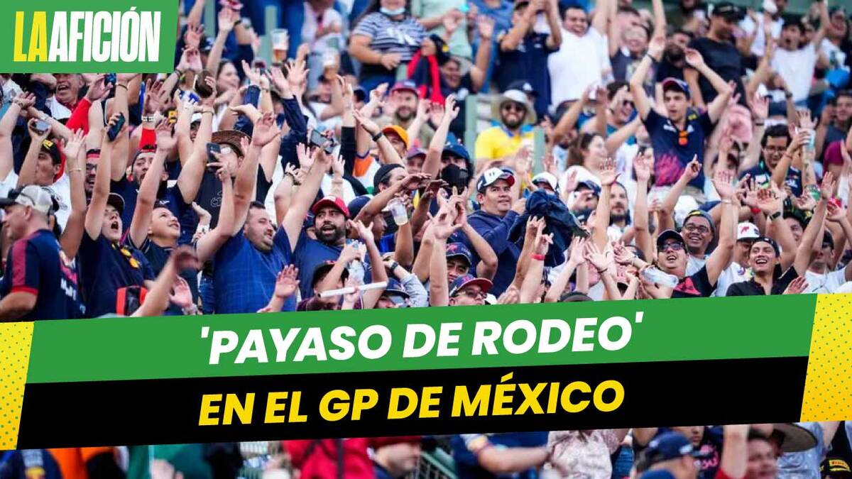 GP de México: Aficionados bailaron el 'Payaso de Rodeo'. VIDEO