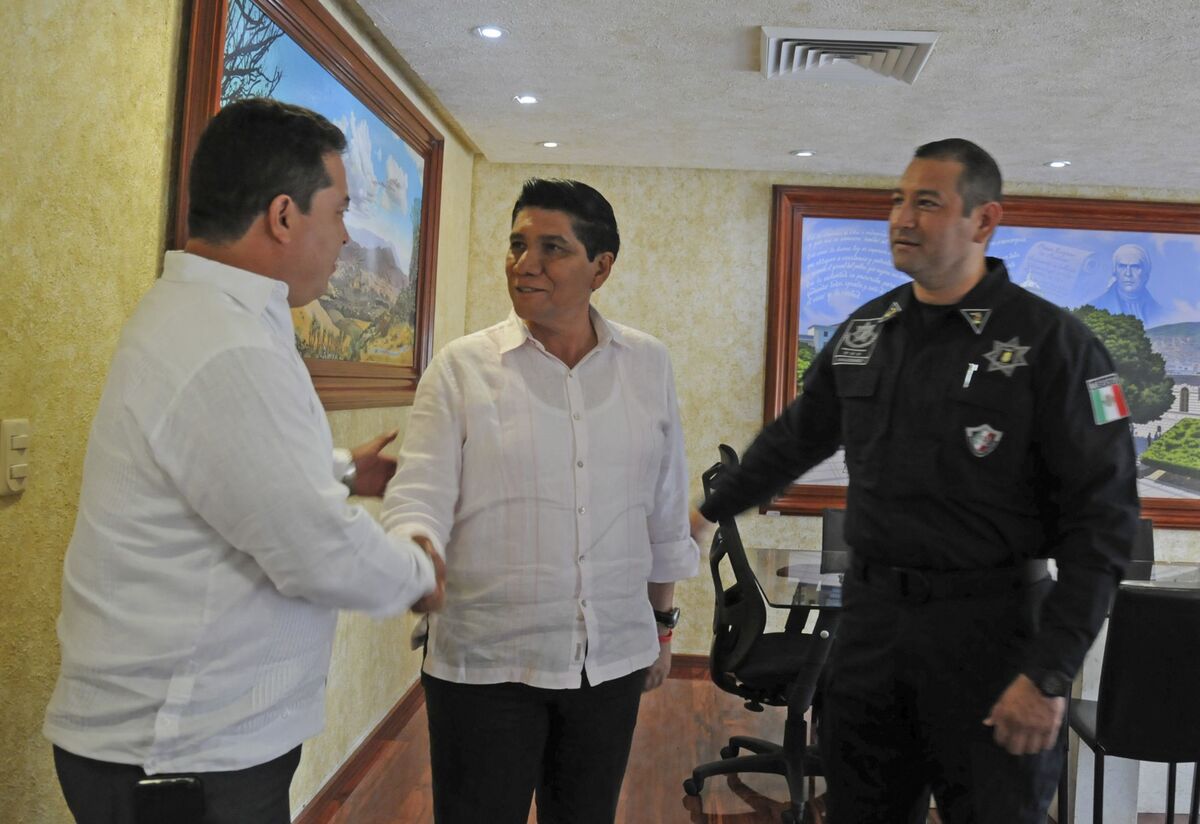 El ex secretario de Seguridad Pública estatal, Leonardo Octavio Vázquez Pérez (Derecha) | Cuartoscuro