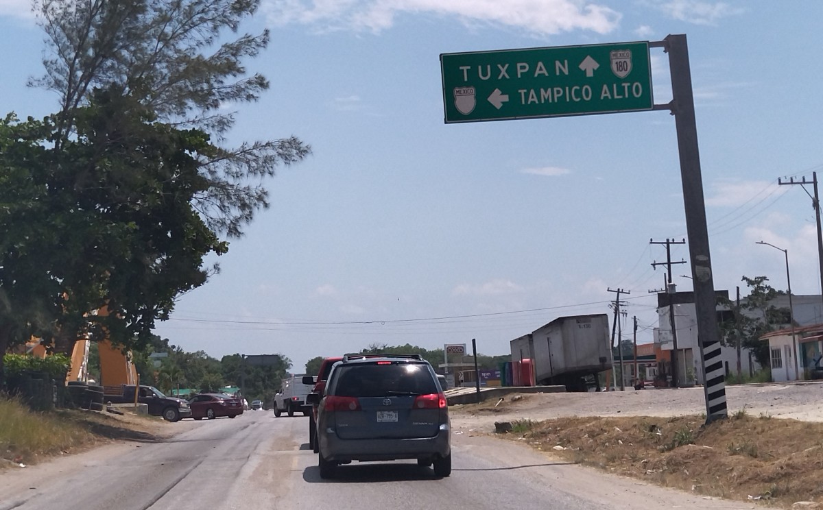 La Auditoría Superior de la Federación revisó los avances de la carretera Ozuluama-Tampico. | Foto: Víctor Durán