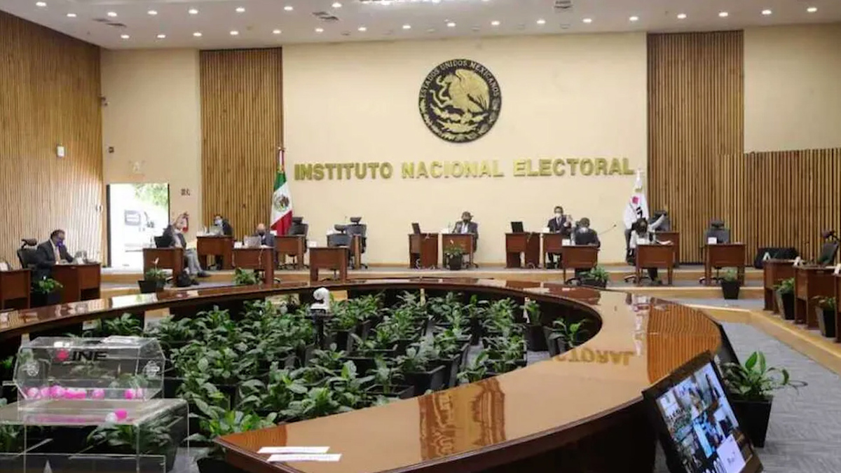 CNDH recomienda "transformar" al INE