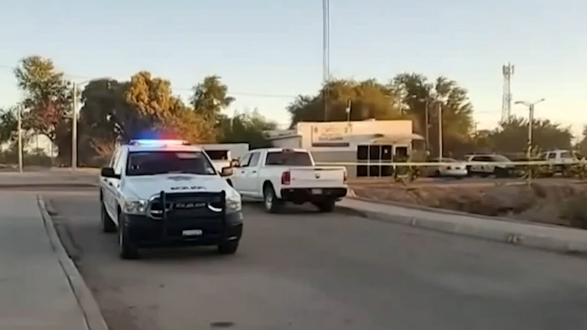 Delincuentes atacan una comandancia de la policía de Baja California